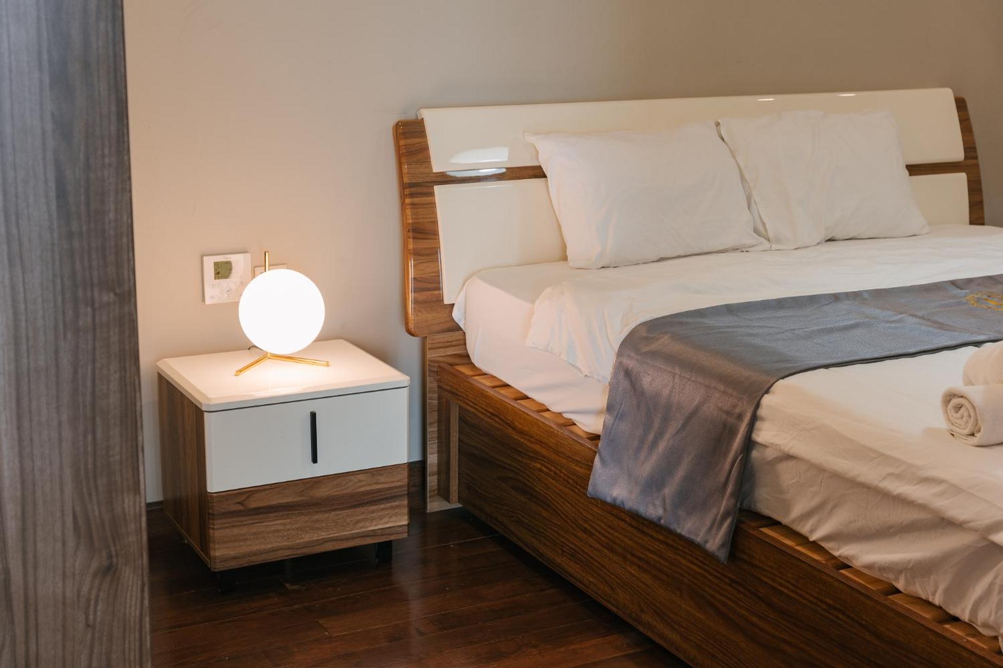 Hi-Home Suites - Hanoi Downtown Aqua Central Buitenkant foto